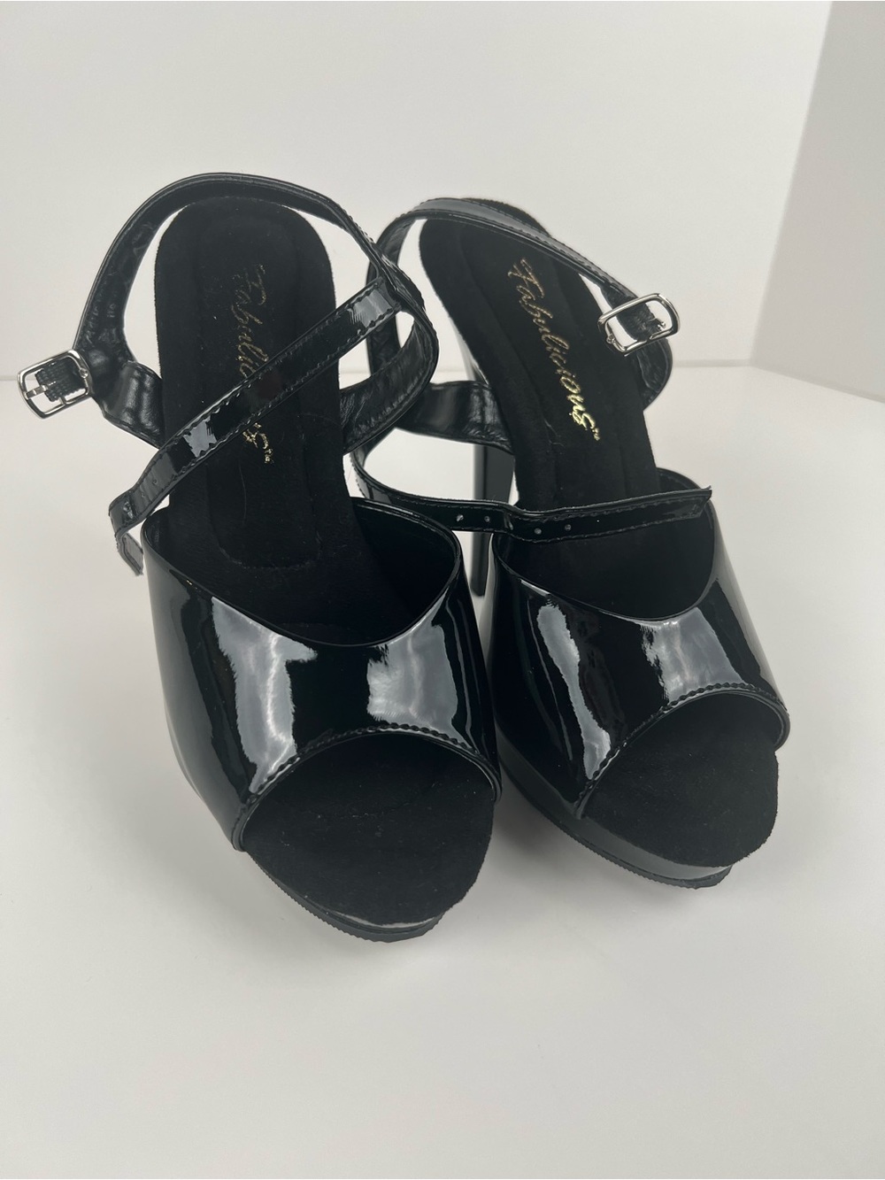 Fabulicious Black Patent Platform Mary Jane Heels Size 5 w/ Original Box